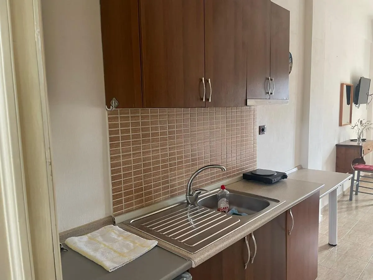 Hotel Vila Andi Zverneci 5*,