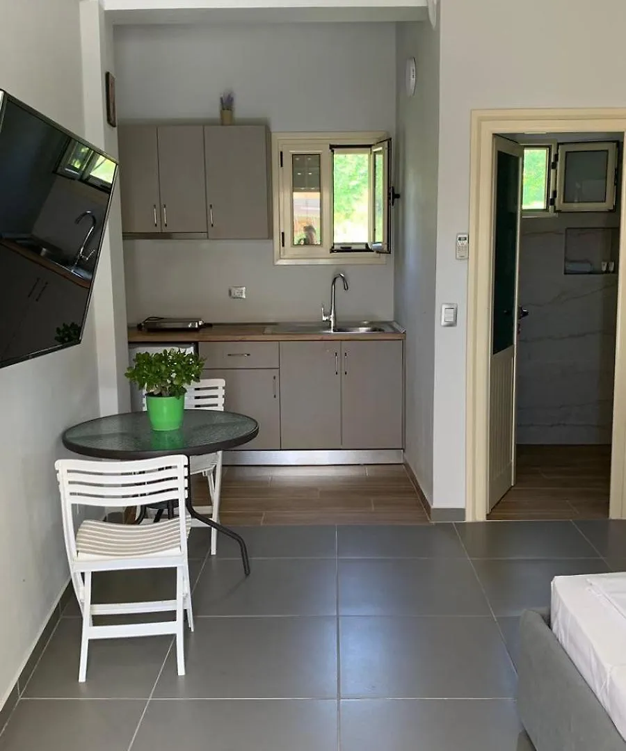 Hotel Vila Andi Zvernec Albania